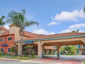 Travelodge By Wyndham Lynwood Exterior photo