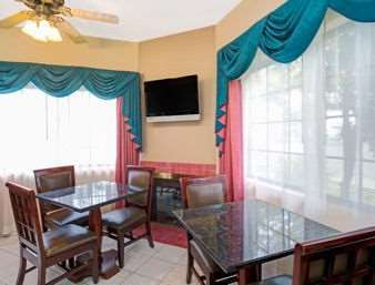 Travelodge By Wyndham Lynwood Interior photo